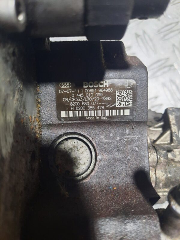 Pompa injectie Bosch Renault Trafic 2.0 Dci Opel Vivaro cod 0445010099 8200385478 8200680077