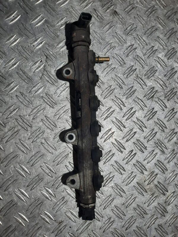 Rampa injectoare cu senzori Opel Vivaro (F7), 2.0 CDTI cod 8200661279 0445214153
