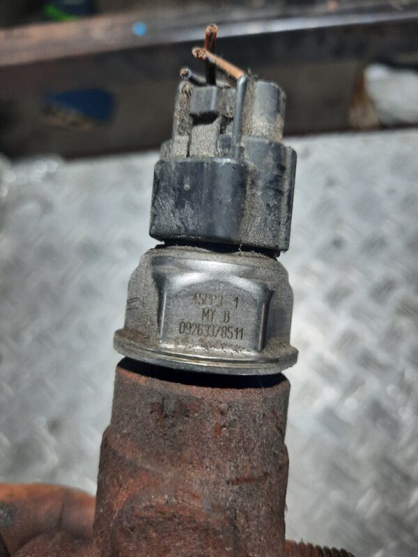 Senzor Presiune Combustibil Peugeot Nissan Citroen Mitsubishi cod 45PP31 09263378511