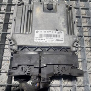 Calculator motor Opel Insignia Meriva cod 55577619 0281017453 55575349
