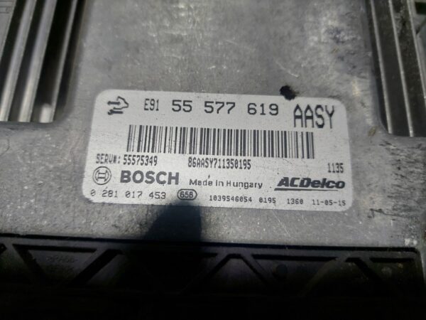 Calculator motor Opel Insignia Meriva cod 55577619  0281017453 55575349