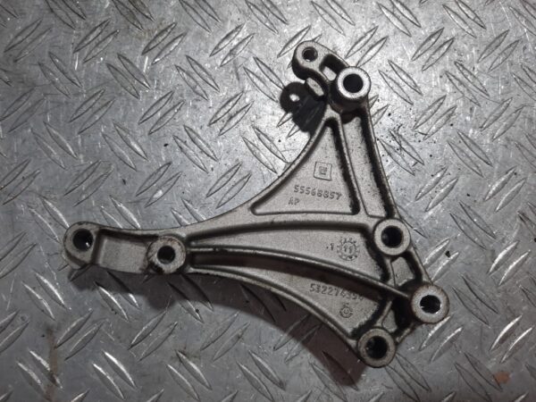 Suport alternator Opel Corsa D  Astra J 1.3 cod 55568857