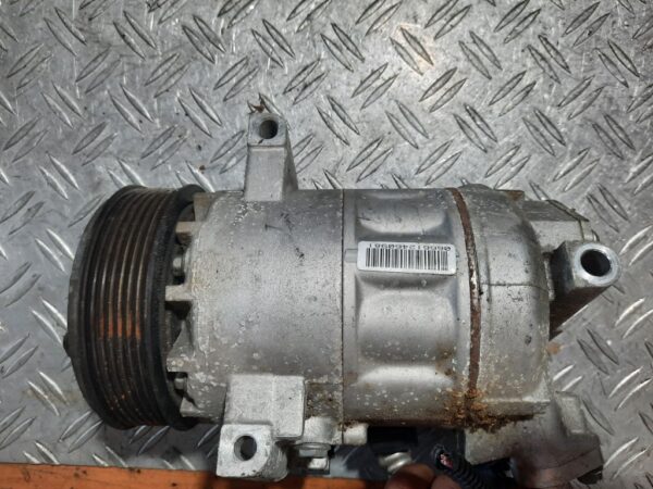 Compresor Ac Renault Clio 4 0.9 TCE H4B408 an de fabricatie cod 926000734R