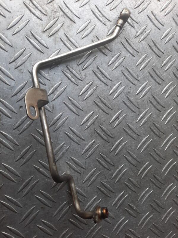 Conducta ulei Audi Seat Skoda Volkswagen cod 03f145140d