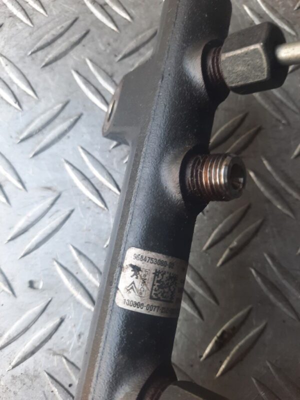 Rampa injectoare completa 1.6 HDi 115cp 9HL Peugeot 508 cod 9684753080