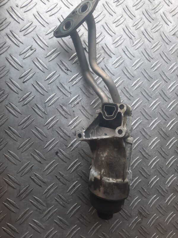Carcasa filtru ulei Mercedes Clasa A 2.0 CDI cod A6401800710