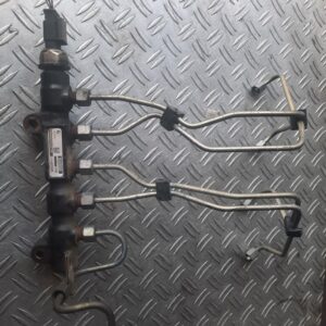 20240803_183827-rotated-1.jpg Rampa injectoare completa 1.6 HDi 109cp 9HZ Peugeot 5008 cod 9654592680