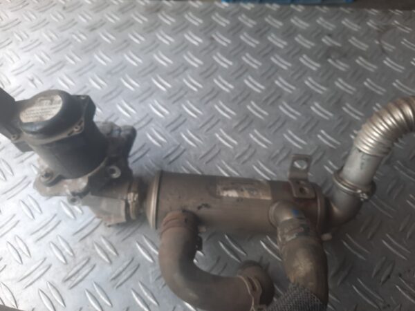 Racitor gaze cu egr 1.6 hdi peugeot 307 citroen c4 cod 9646782280