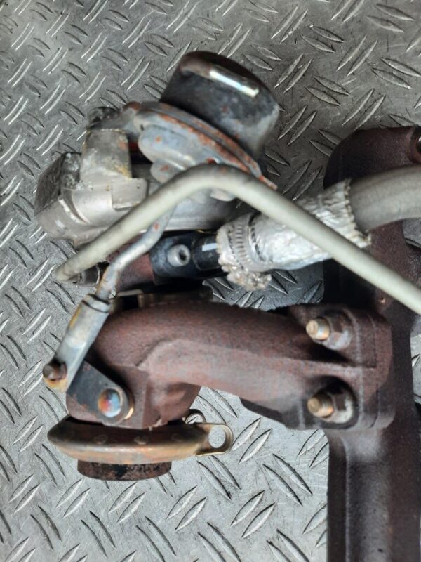 Conducta turbo tur ulei 1.6 HDi 90cp  Peugeot Citroen Ford cod 9651785380D