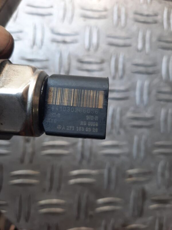 Senzor presiune combustibil HERTH+BUSS ELPARTS cod 441030266056 2711530328