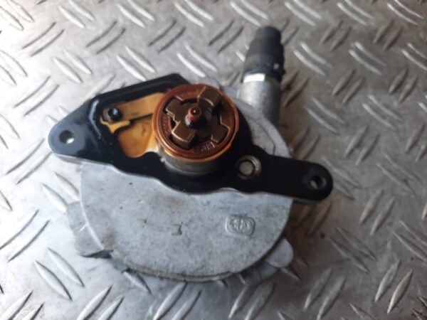 Pompa vacuum Mercedes C180 w204 s204 2011 cod A2712301665