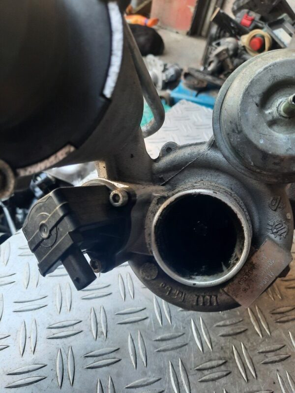 20240804_140119-rotated-1.jpg Turbina Mercedes C180 w204 s204 2011 cod A2710903380
