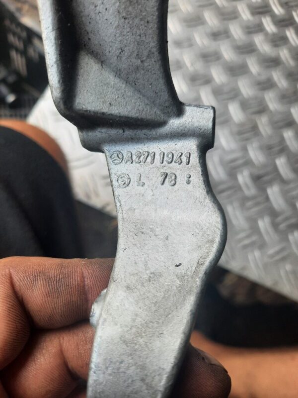 Mercedes-Benz C W204 Suport montare motor cod A2711941