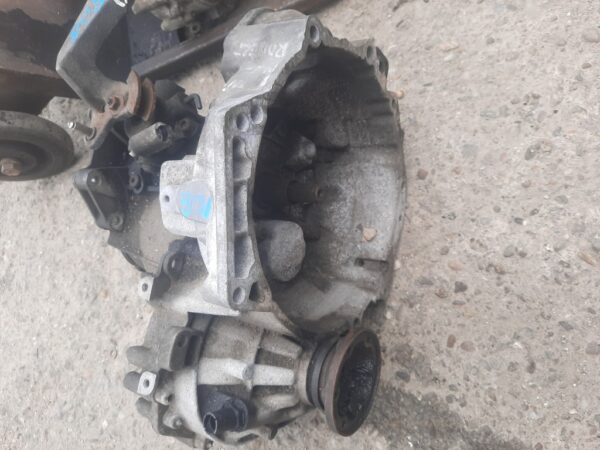 Cutie Viteze Skoda Volkswagen Seat Audi 1.6 TDI CAY cod cutie MZL