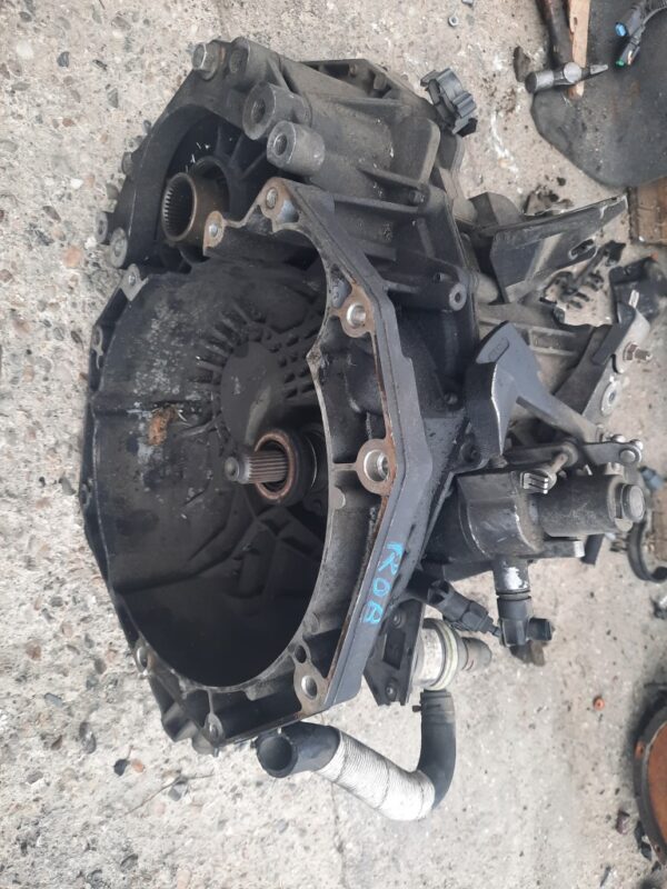 Cutie viteze 6 trepte Opel Antara 2.2 Diesel an 2012  cod 55583214