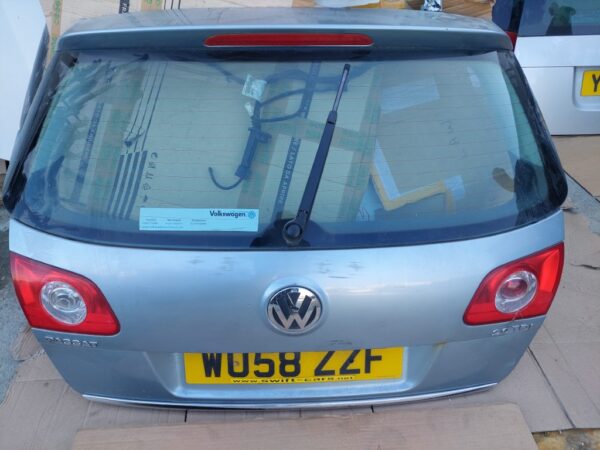 Haion complet Volkswagen Passat B6 combi Break an 2008 culoare gri