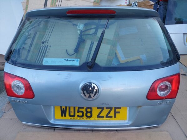 Haion complet Volkswagen Passat B6 combi Break an 2008 culoare gri