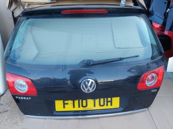 Haion complet Volkswagen Passat B6 combi Break an 2008 culoare negru