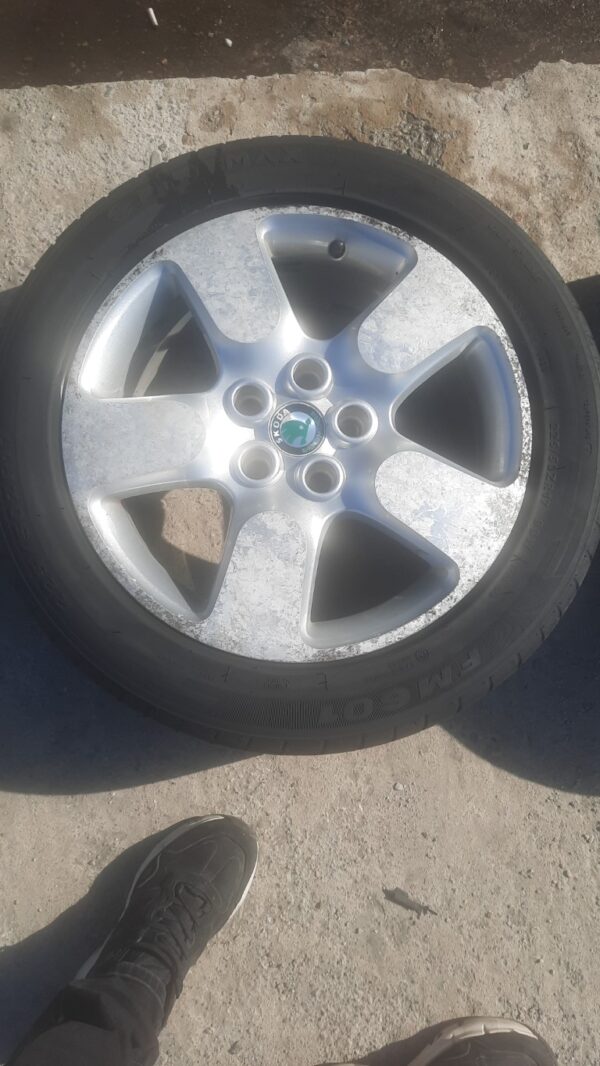 Janta aliaj cu cauciuc foarte bun 17 Inch 1Z0601025AH 1Z0601025N Skoda Octavia 2