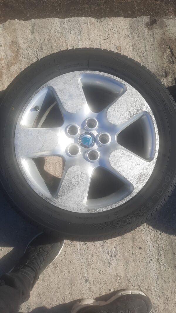 Janta aliaj cu cauciuc foarte bun 17 Inch 1Z0601025AH 1Z0601025N Skoda Octavia 2