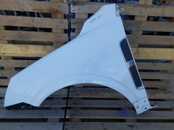Aripa stanga fata Opel Antara culoare alb an fabricatie 2012