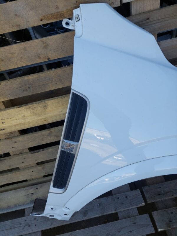 Aripa dreapta fata Opel Antara culoare alb an fabricatie 2012