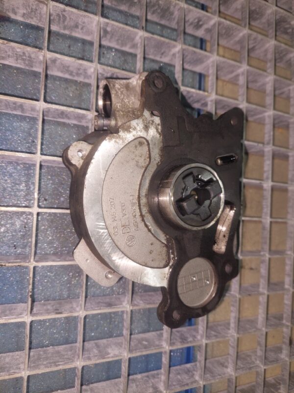 Pompa vacuum Volkswagen Polo 1.2tdi cod 03L100J cod 03L145207