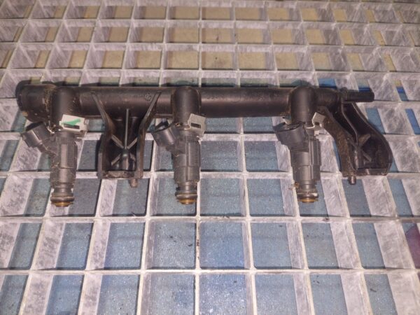 Injector Peugeot Citroen 1.2 VTI cod motor HMZ HM01 cod 0280157127
