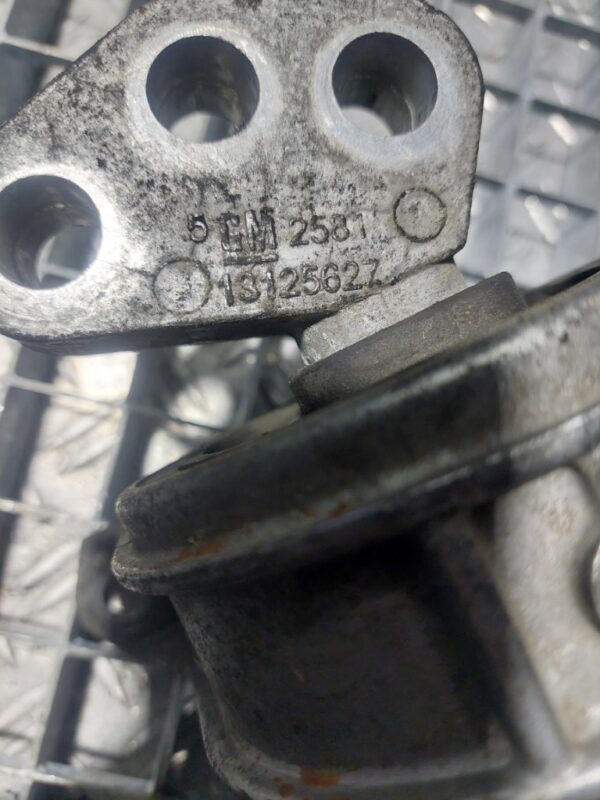 Suport tampon motor Opel Astra H 1.7cdti cod 24427298