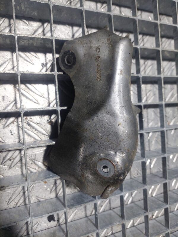 Protectie evacuare Opel Astra H an 2010 motorizare 1.7 A17DTR cod 8980732250