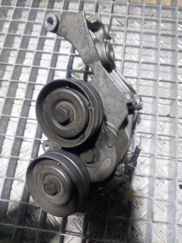 Suport accesorii cu rola intinzatoare Opel Zafira 1.7 cdti euro 5 A17DTR cod 898005563