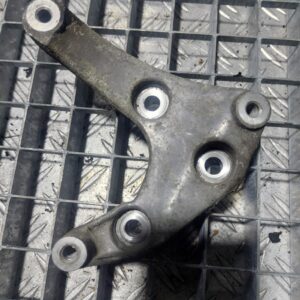 Suport compresor clima Opel Zafira B 1.7 CDTI A17DTR cod 8980055390