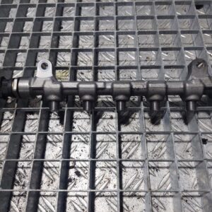 Rampa injectoare completa cu regulatoare Hyundai Kia 1.7 CRDI cod 31400-2A420