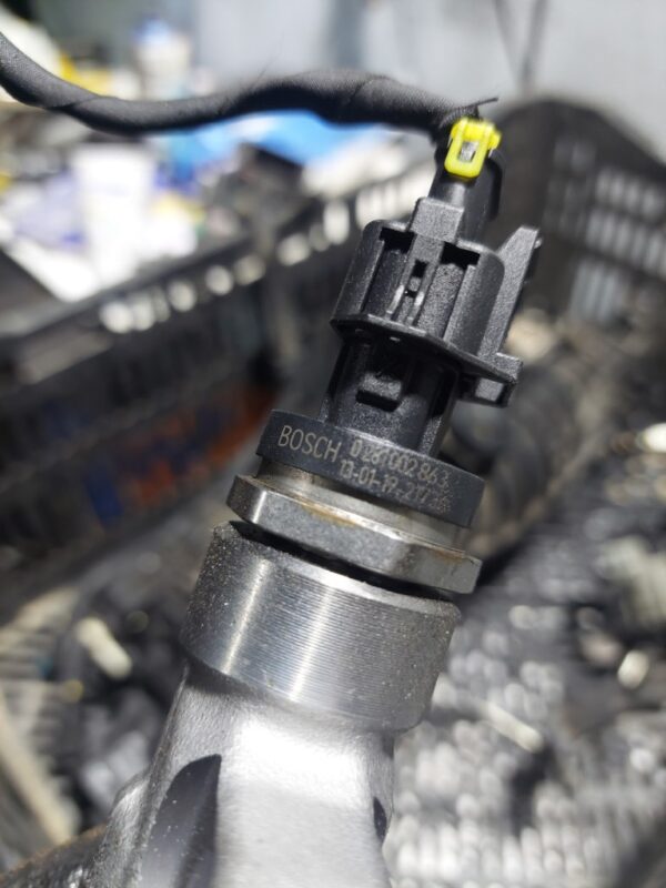 Rampa injectoare completa cu regulatoare Hyundai Kia 1.7 CRDI cod 31400-2A420