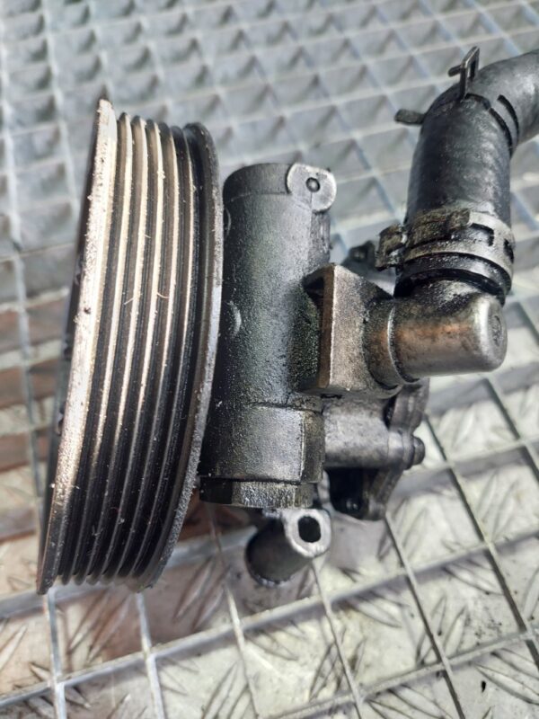 Pompa servo Mercedes-Benz C-Class W203 2.2 Motorina 2003 cod A6112300115