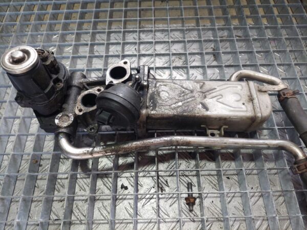 Racitor gaze cu egr Wolkswagen Skoda Seat 1.6 TDI CAYB cod 03L131512DP