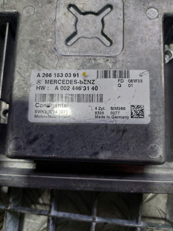 Calculator motor ECU Mercedes Benz  Clasa B cod A2661530391 A0024463140