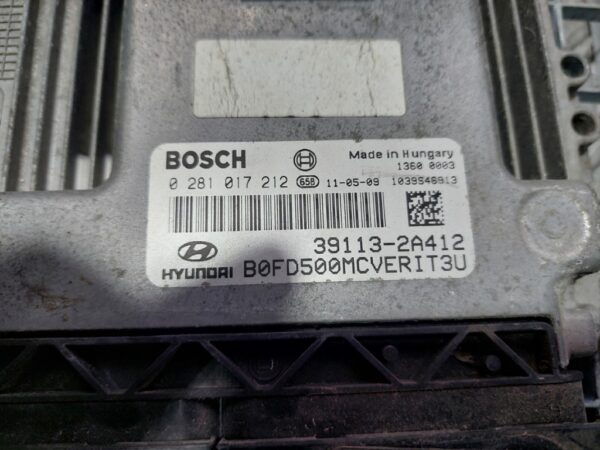 Calculator motor ECU Hyundai i30 an 2009 Cod 0281017212 39113-2A412