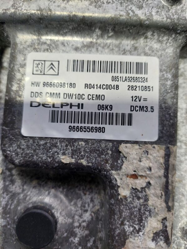 ECU Calculator motor Peugeot 5008 2.0 hdi cod 9666556980 28210851 DCM3.5