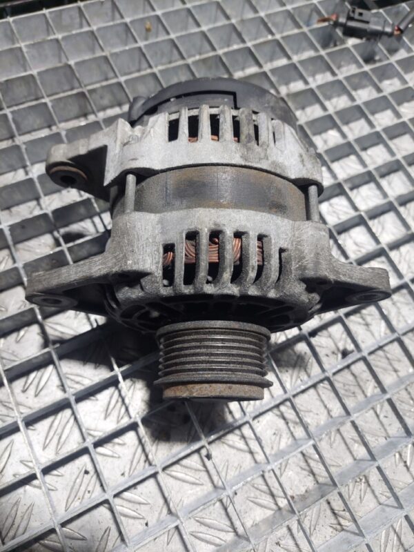 Alternator Opel Astra J 1.7 CDTI Cod 13500186 GM 100A 14V