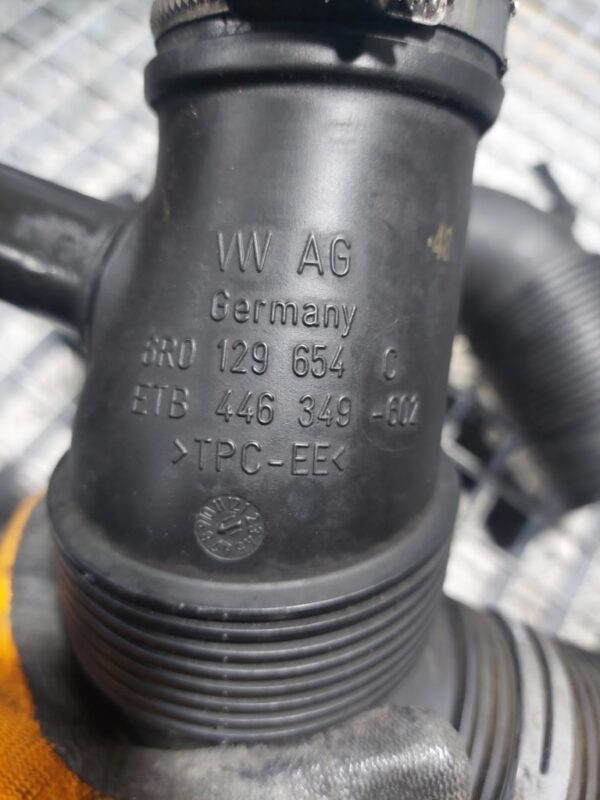 Conducta admisie 1.6 tdi cayb cod 6R0129654C Volkswagen Skoda Seat