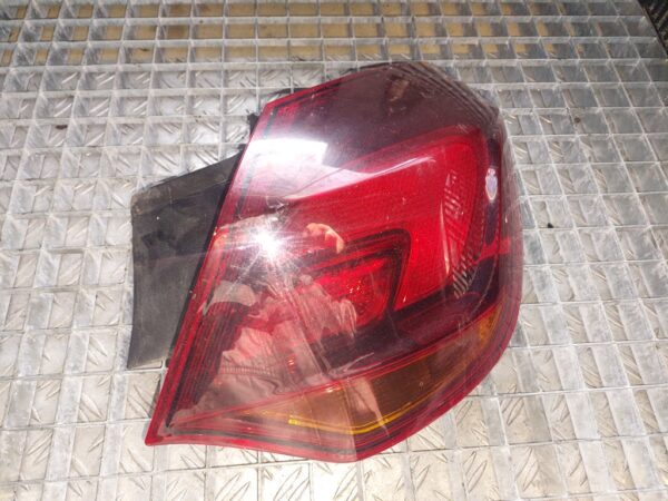 Stop dreapta pe aripa Opel Astra J an 2011 Hatchback