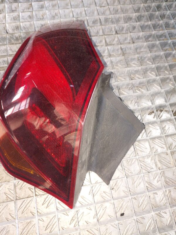 Stop stanga pe aripa Opel Astra J an 2011  Hatchback