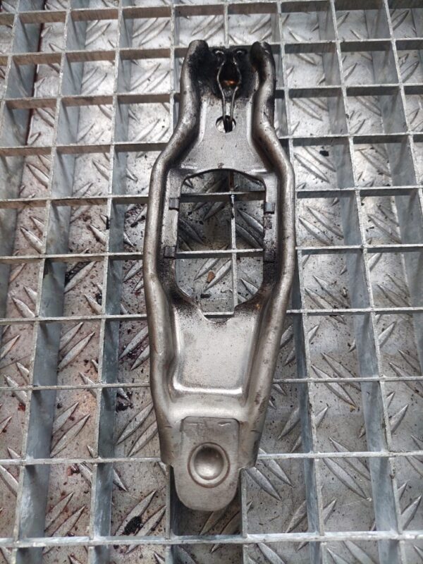 Furca ambreiaj Audi Skoda Seat Voklswagen cod 02J141703C 1.6 TDI