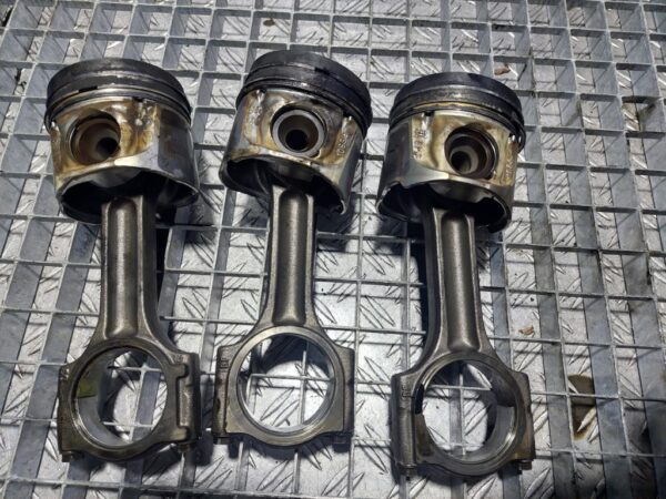 Piston cu biela Renault Koleos motorizare M9RG832 2.0 DCI