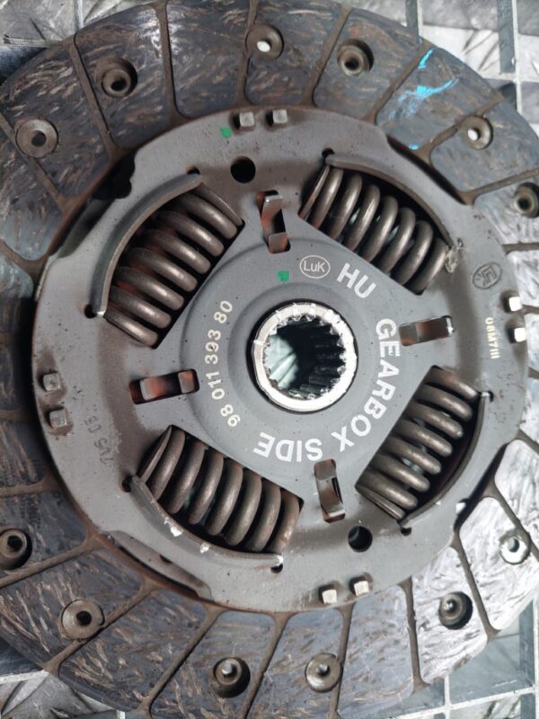 Chit Ambreiaj complet cu volanta Peugeot 2008 301 Motor 1.2 VTI cod 9801139380