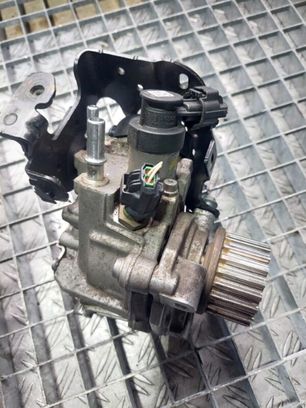 Pompa injectie Renault Dacia Nissan 1.5 dci cod 0445010530 8201102066 Pompa injectie Renault Dacia Nissan 1.5 dci cod 0445010530 8201102066