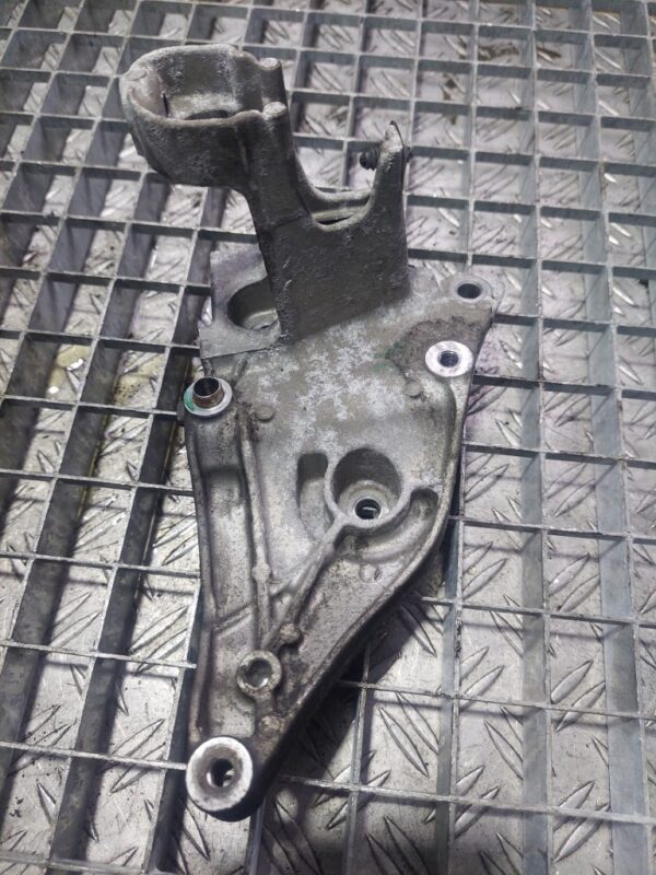 Suport compresor Peugeot Citroen cod 9808696880 1.5 Bluehdi euro 6 YHY