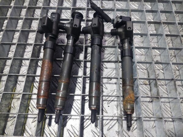 Injector Citroen Peugeot 2.2 BlueHdi Euro 6 motor DW12RUE 4H03 cod 9824388280