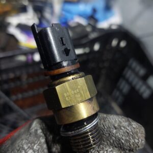 Senzor nivel ulei Citroen Peugeot 2.2 Bluehdi cod 9804663580